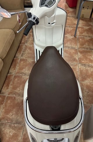 Vespa Primavera 50cc Blanca 6000km