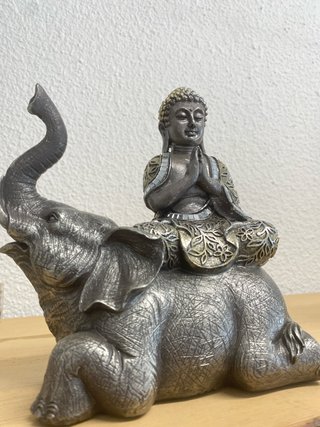 Figura Buda sobre Elefante
