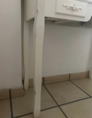 Tocador blanco con espejo triple