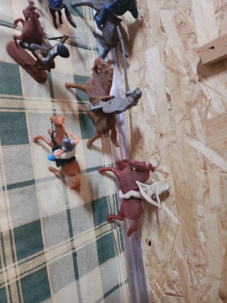 30 Figuras Plástico/Goma Soldados