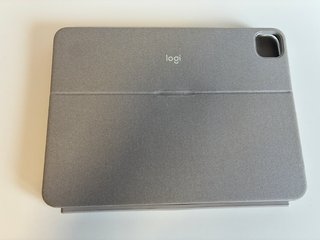 Logitech Combo Touch iPad Pro 11 Gris