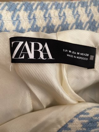 Blazer Zara cuadros azul cielo y blanco hueso
