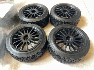8 Ruedas RC Negro Austarhobby