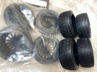 8 Ruedas RC Negro Austarhobby