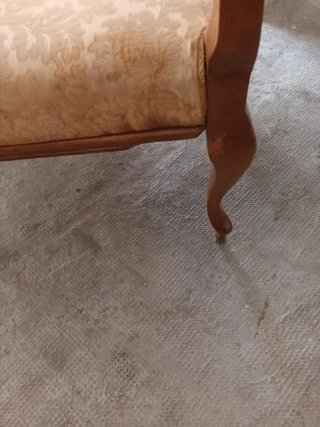 Sillón Isabelino Tapizado Beige. Restaurar s quier