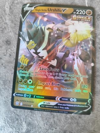 Carte Pokémon VMAX Dragapult VMAX e Urshifu V