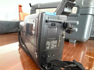 Videocámara FUJIX-8 F610 + Estuche LC-F610