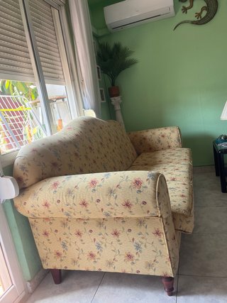 Sofá tapizado floral vintage, 3 plazas