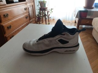 Zapatillas Jordan Stay Loyal 3 Blancas/Negras