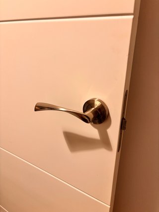 Puerta interior lacada blanca + manivela 72,5cm