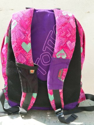Mochila Totto Corazones Rosa y Morado