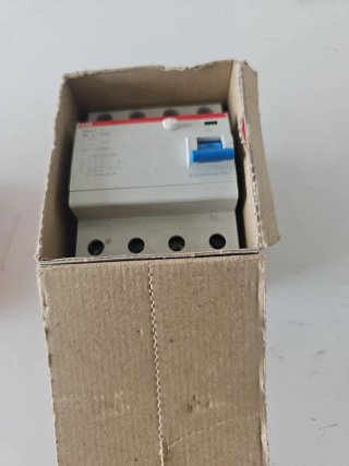 Interruptor Diferencial Tetrapolar ABB