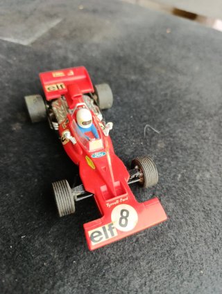 Coche Scalextric Rojo Elf Tyrrell-Ford