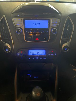 Hyundai ix35 TECHO SOLAR REVISADO BAJO CONSUMO