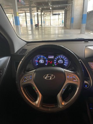 Hyundai ix35 TECHO SOLAR REVISADO BAJO CONSUMO