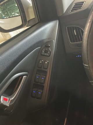 Hyundai ix35 TECHO SOLAR REVISADO BAJO CONSUMO