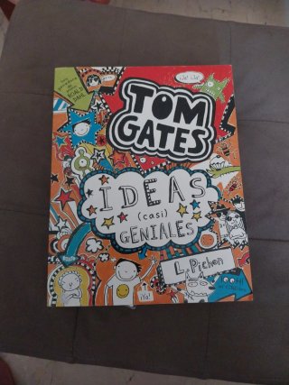 Sala libros Tom gates