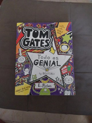Sala libros Tom gates