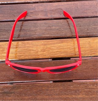 Gafas de sol rojas