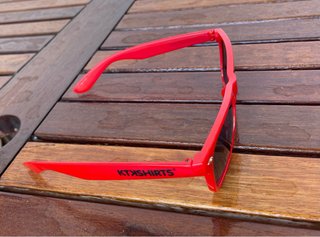 Gafas de sol rojas