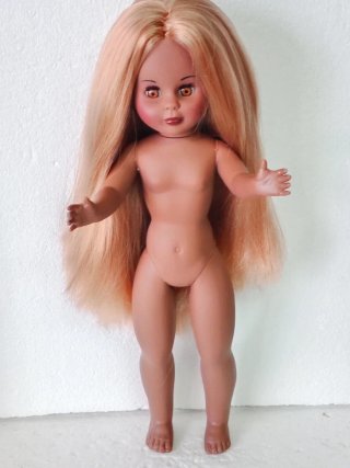 Muñeca pelo rubio ojos marrones,negra,copia nancyn