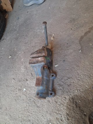 Torno de mesa azul