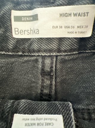 Shorts vaqueros negros rotos