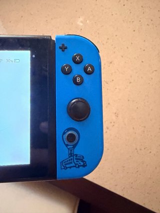 Nintendo Switch + Controller Pro + 3 Giochi