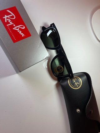 Gafas de sol negras