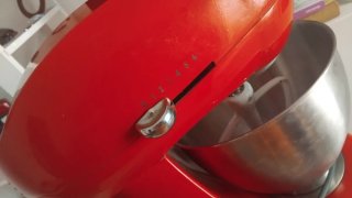 Robot de cocina rojo