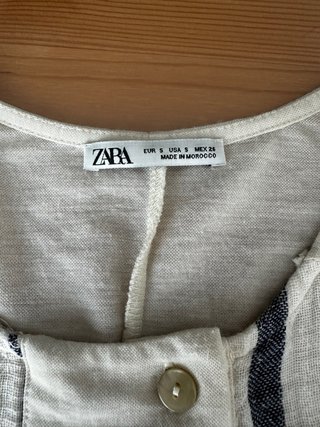 Zara. Blusa de lino y algodón. S