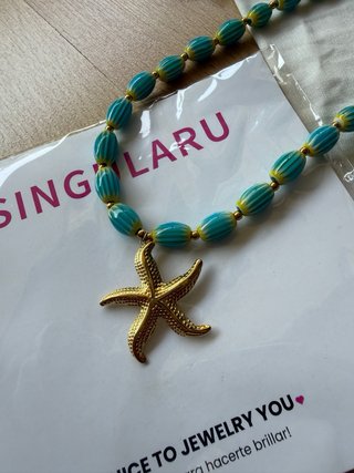 Collar Singularu Estrella de Mar Turquesa y Dorado