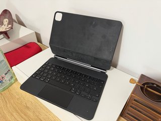Apple Magic Keyboard iPad Air 2025