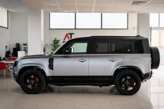 Land Rover Defender 2022