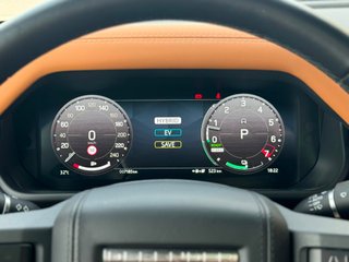 Land Rover Defender 2022