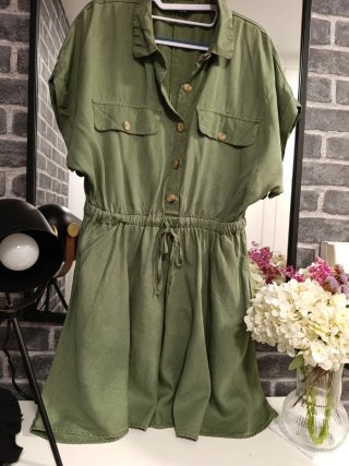 Vestido Zara verde militar talla L