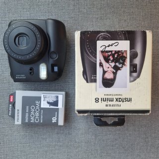 Cámara Instax Mini 8 + carretes Fujifilm
