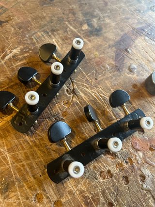 Clavijero Guitarra Aparicio Toledo