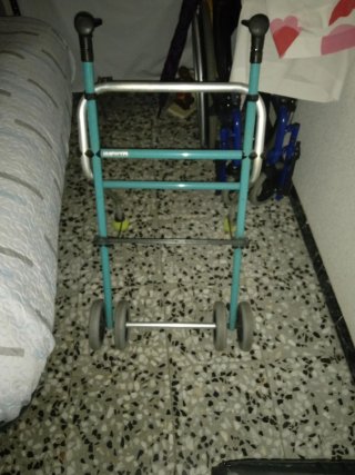 Andador con ruedas