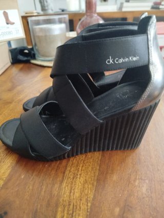 Sandalias Calvin Klein Talla 38.