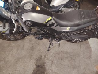 Benelli Leoncino 250 Negra
