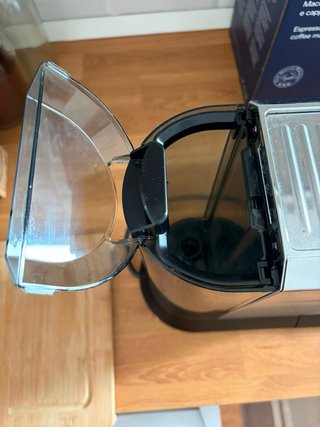 Cafetera DeLonghi Dedica Style + Caja