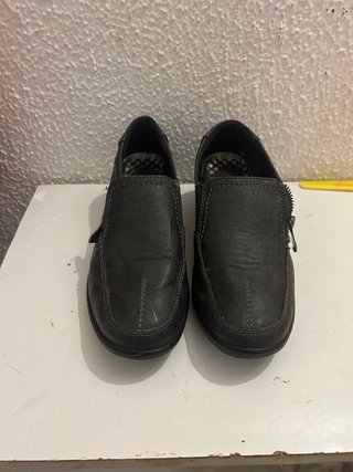 Zapatos marrones con cremallera