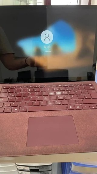 Microsoft Surface Laptop 256GB i5 8GB RAM