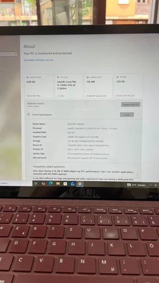 Microsoft Surface Laptop 256GB i5 8GB RAM