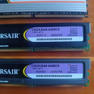 4x 2GB DDR2 Corsair Memorias RAM (8GB)
