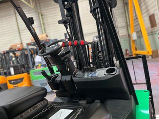 Carretilla elevadora eléctrica