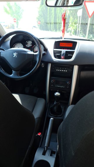 Peugeot 207 1.6 HDi 112 CV Active 5p – 156000 Km
