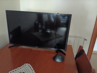 Smart TV Negra marca Samsung