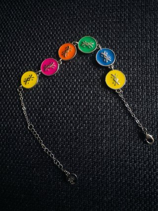Pulsera Benetton esmaltada logo